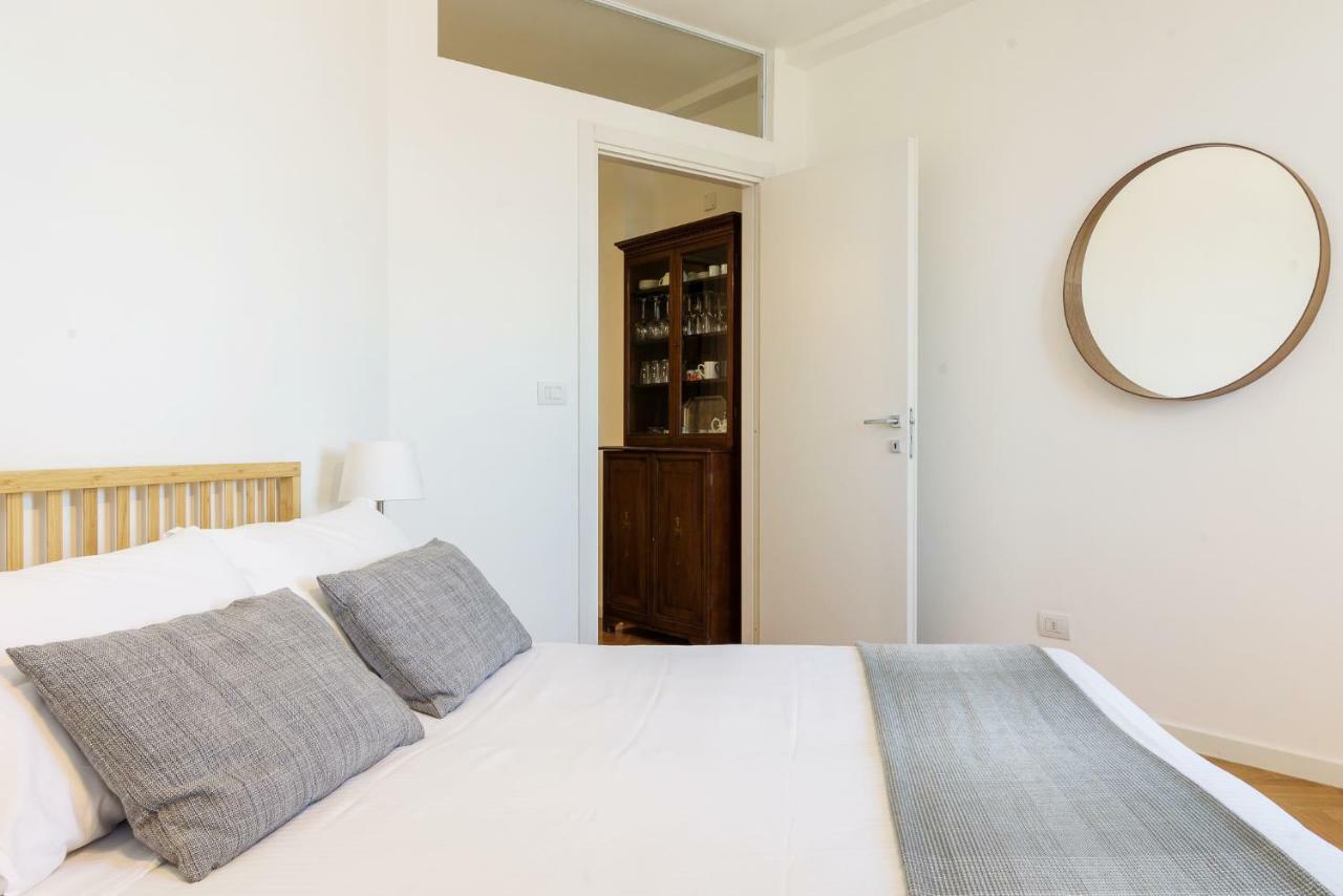 Joivy Homey 1-Bed With View Near Citylife Милано Екстериор снимка